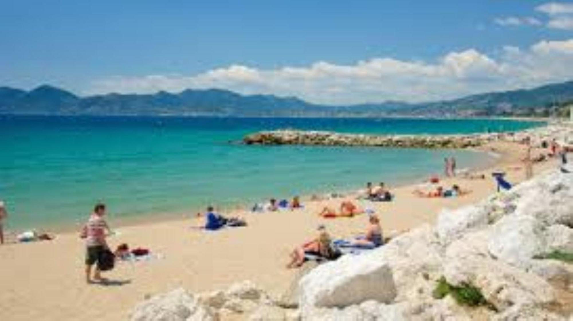 Le Castille - A Deux Pas Des Plages كان المظهر الخارجي الصورة